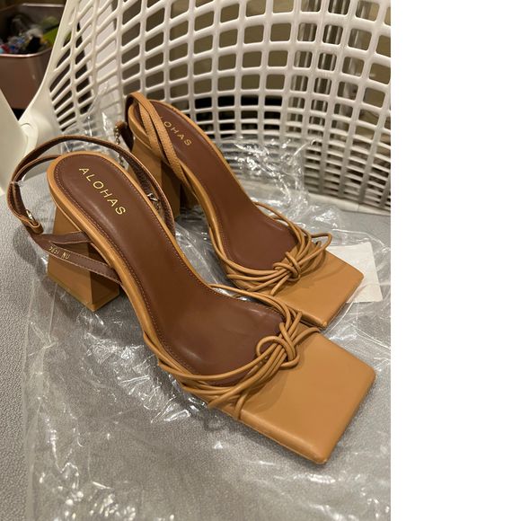 NEW Size 38 ALOHAS Cactus Heel in Camel REVOLVE MSRP $180 - Picture 6 of 8